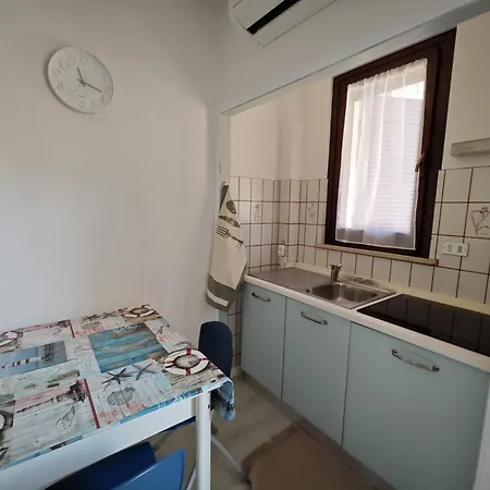 R30 Bilocale Conero Apartment *